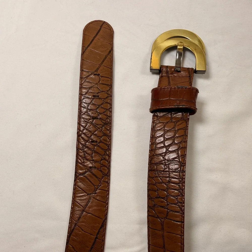 Vintage Liz Claiborne Brown Croc Embossed Leather Belt Gold Crescent Buckle 2642